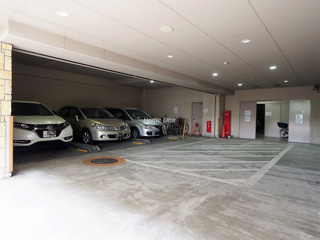 カテリーナ池袋西プラザタワー　駐車場